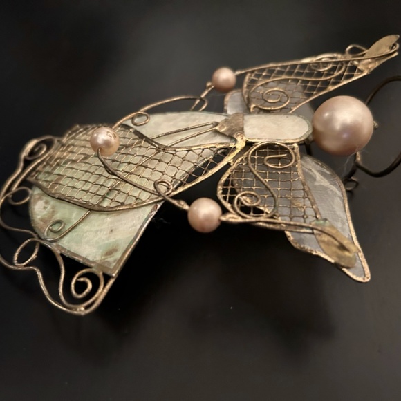 Vintage Brass Filigree & Shell Angel Ornament Detailed w Beautiful Patina - Picture 2 of 7